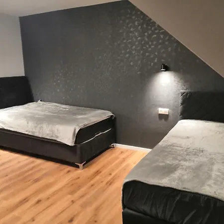 Апартаменты Schoene Am Bahnhof Шверте