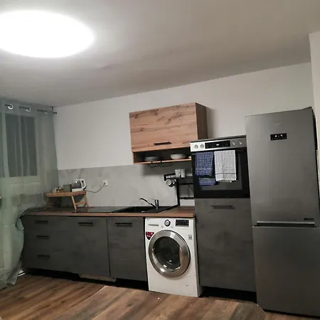 Schoene Am Bahnhof Apartament