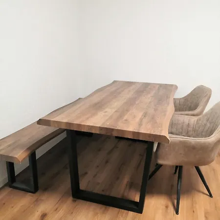 Schoene Am Bahnhof Шверте