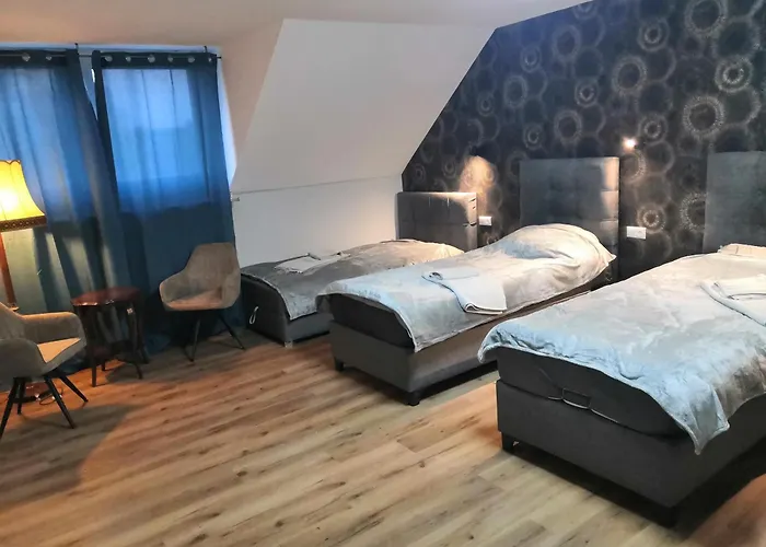 Schoene Am Bahnhof 아파트